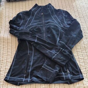 Lululemon Women's Black Camouflage Jacket